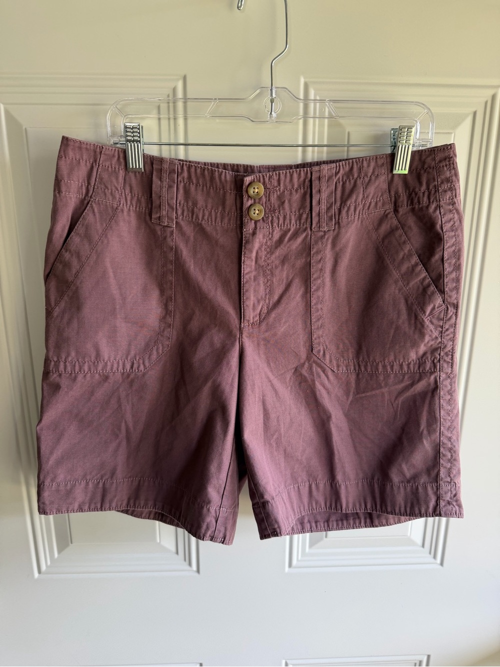 Eddie Bauer Women's Utility Canvas Shorts in Mauve 100% Cotton size 10